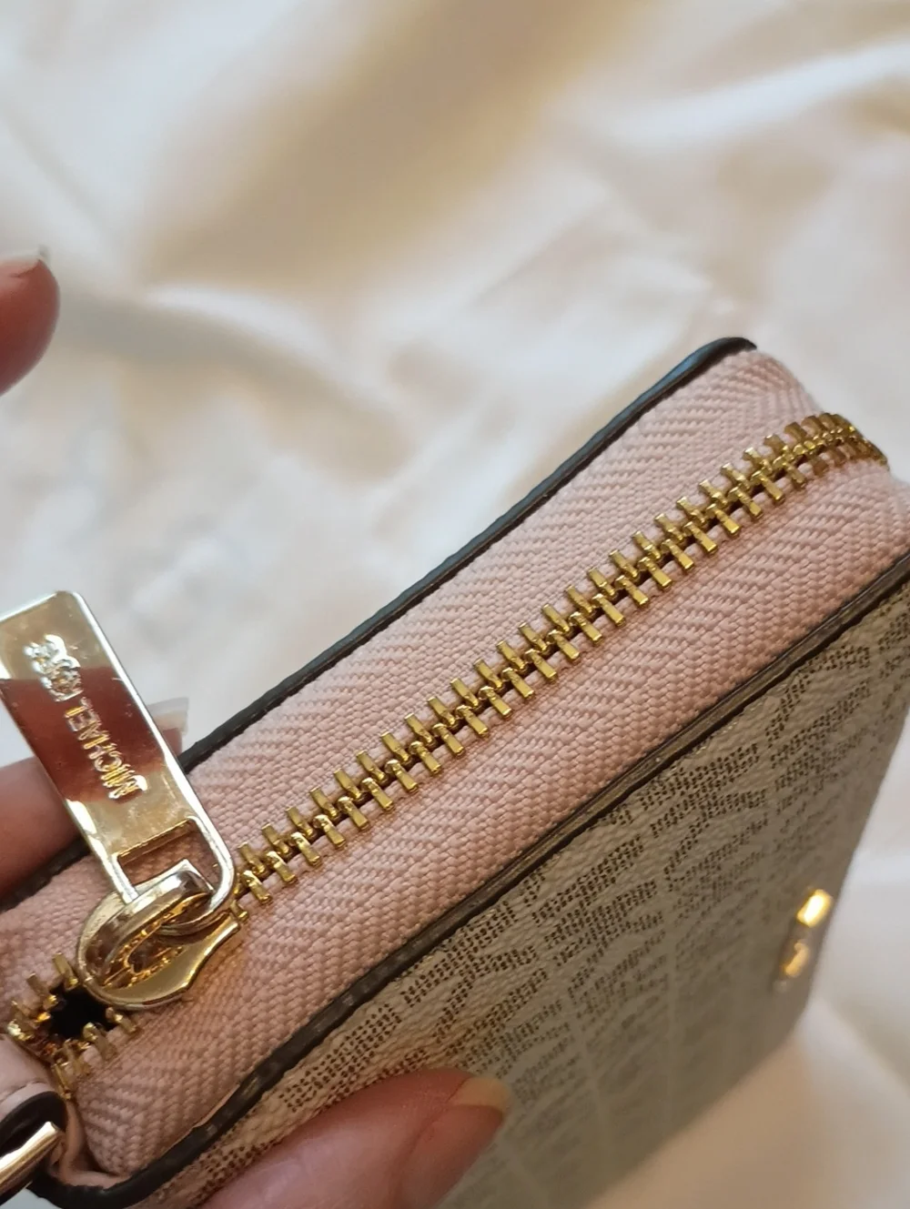 Michael Kors Pink Vanilla Signature Wristlet Wallet